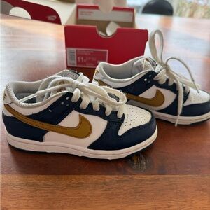 Nike Kids Dunk Low, white/navy/gold - size 11